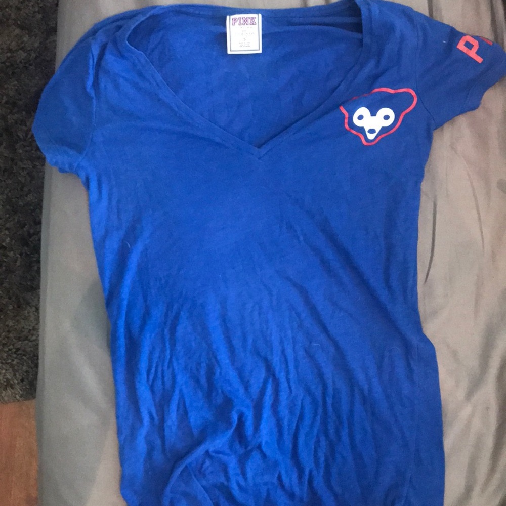 Victoria Secret Pink cubs v-neck